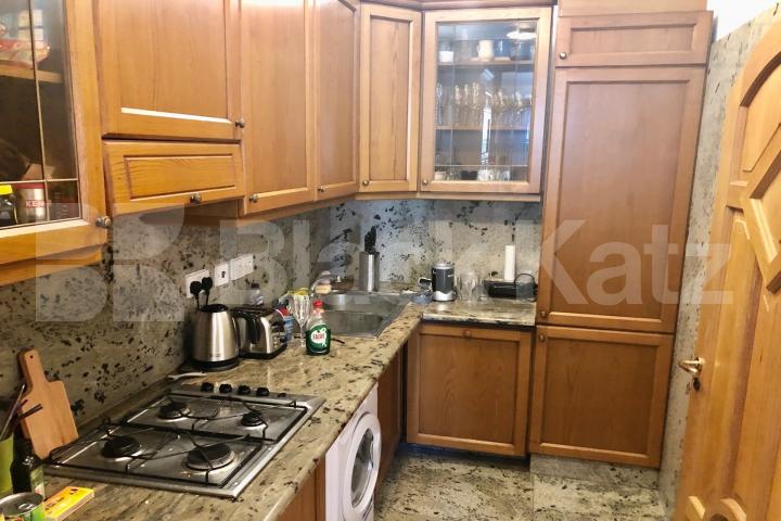 Two bedroomed, two bathroomed period conversion Union Street, London Bridge